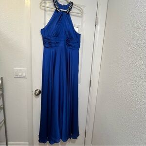 Elegant Blue Halter Dress with Embellished Neckline